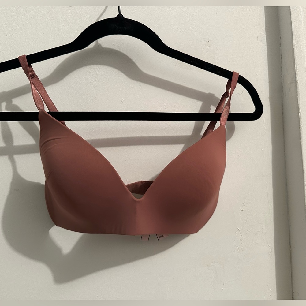 Victoria’s secret size 32D (two)